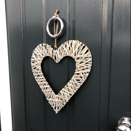 Flat woven hanging heart 25cm
