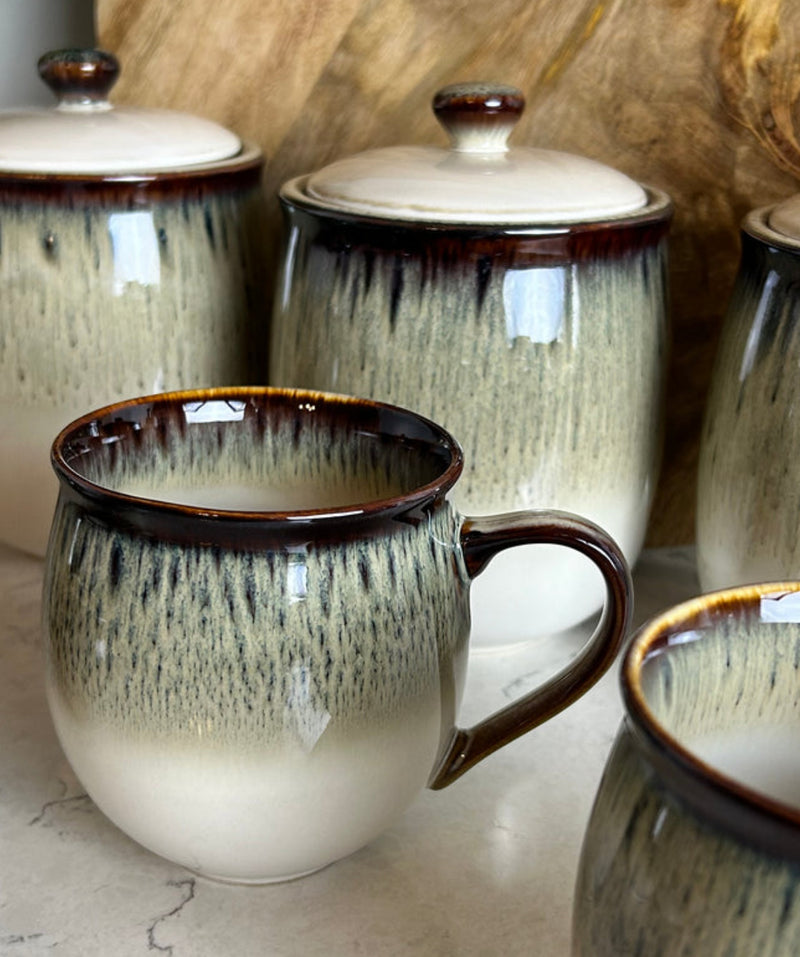 Set of 4 reactive glaze mugs