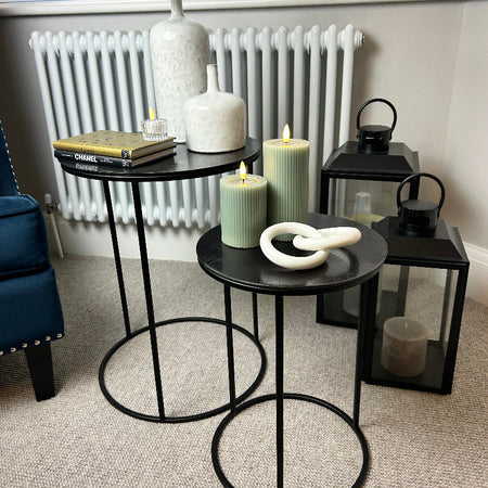 Store seconds Black Round Metal Table