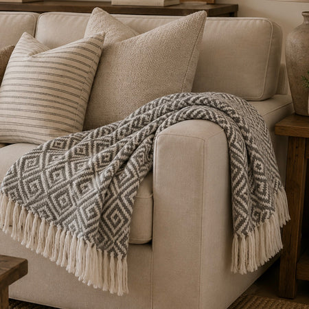 Warm taupe Grey Diamond Pattern Woven Throw 130x180cm