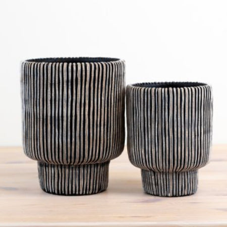 Textured lined plant pot on stand 2 sizes
