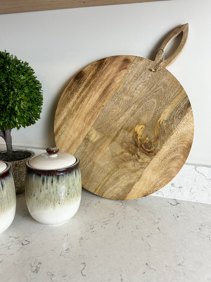 Large round chunky wood chopping board 28cm