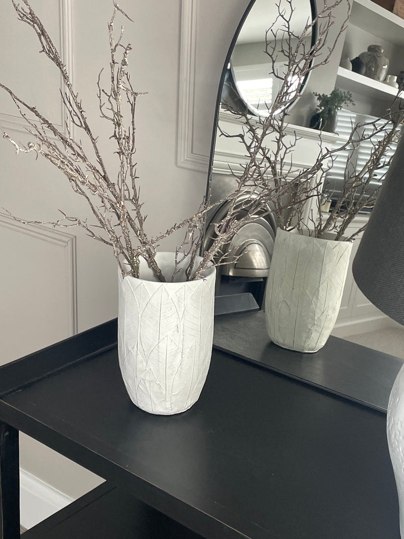 Leaf embossed chunky embossed vase