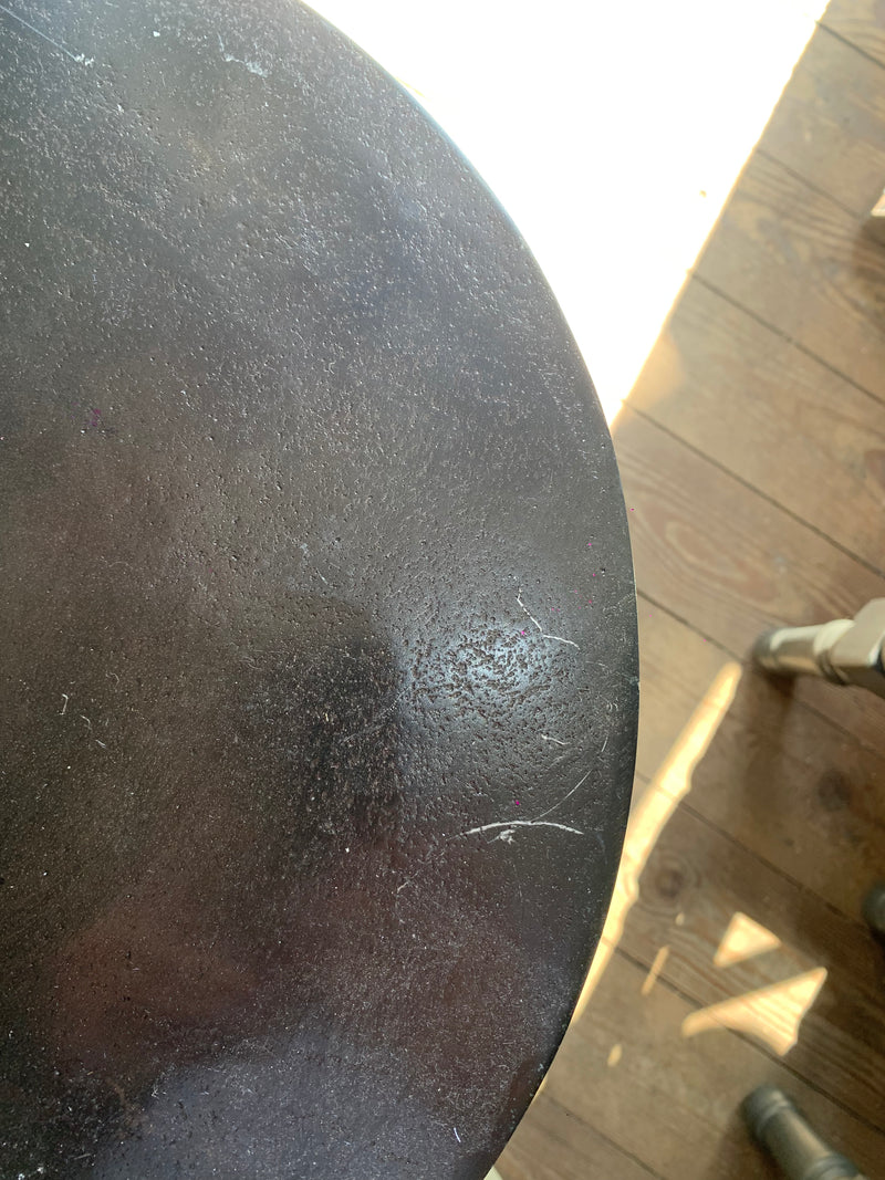 Store seconds Black Round Metal Table