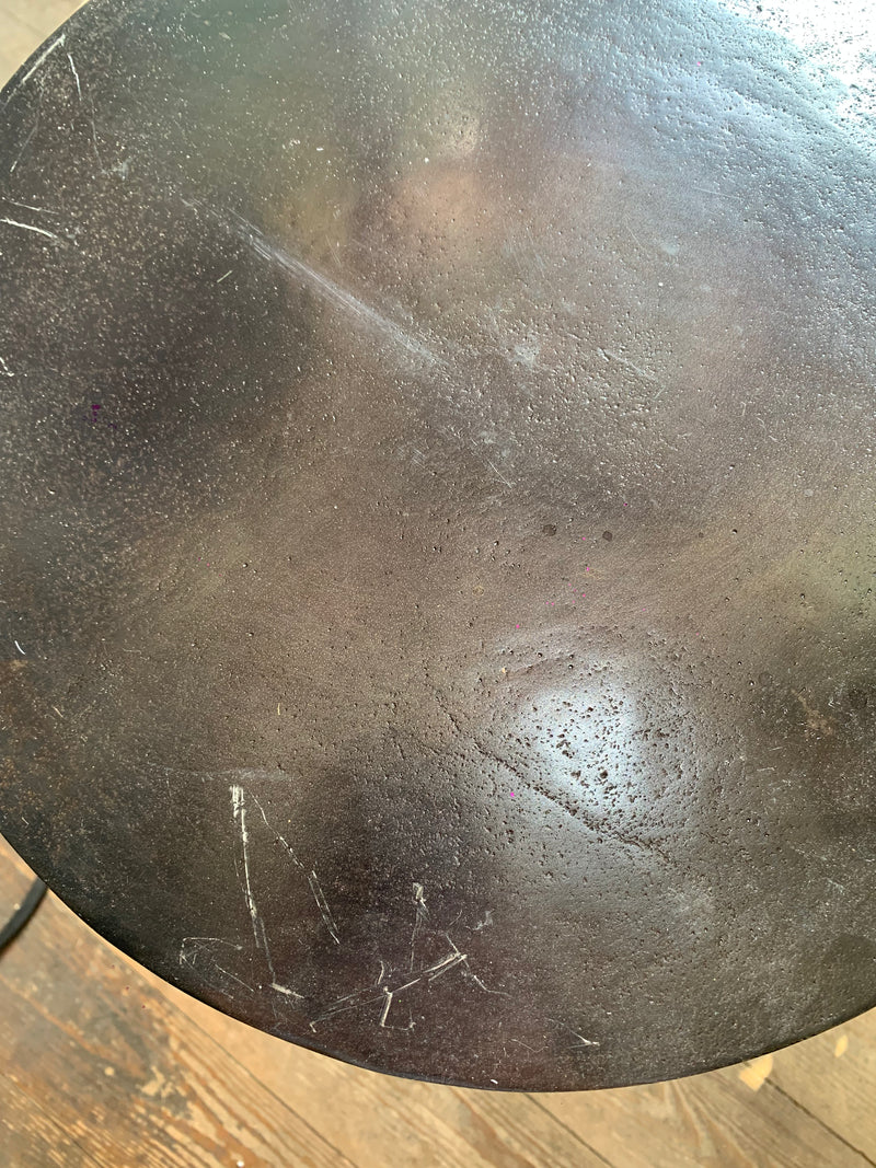 Store seconds Black Round Metal Table