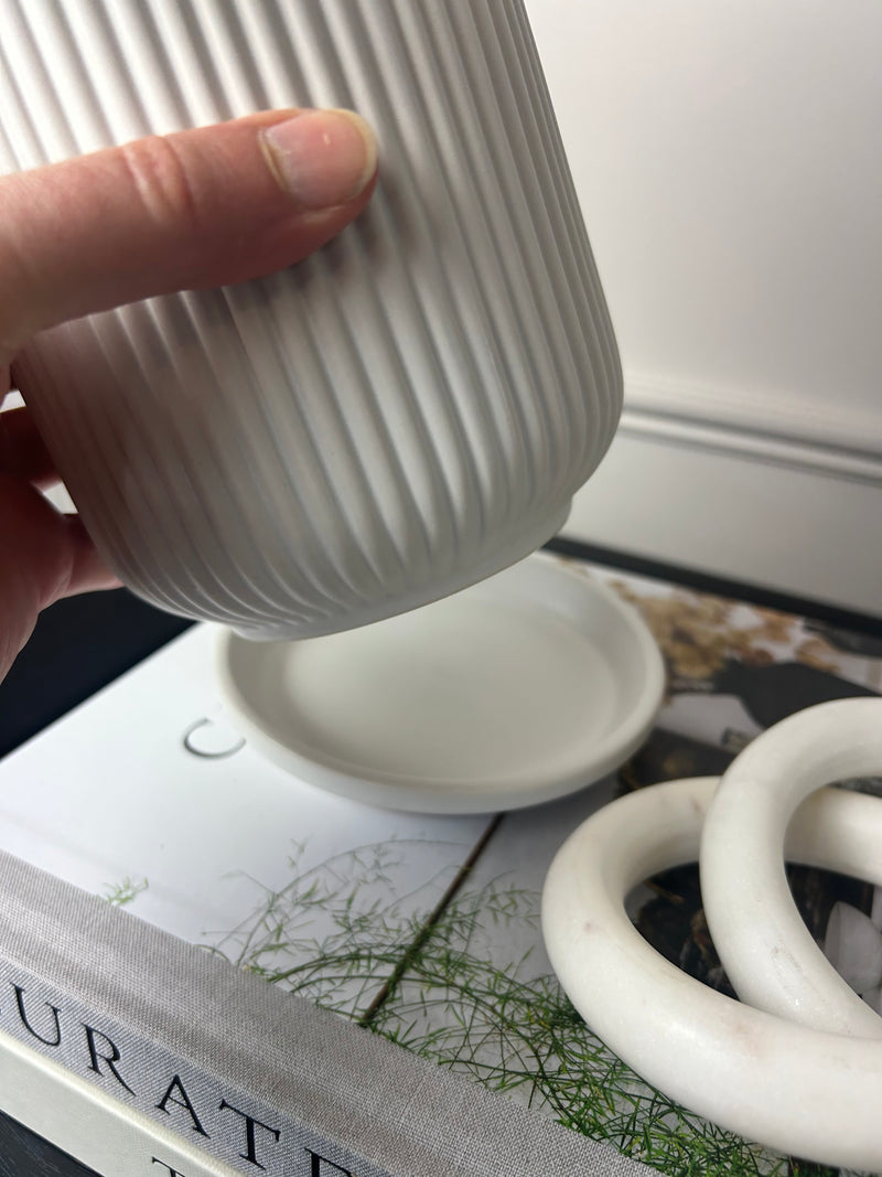 White Ribbed Plant Pot With Plate