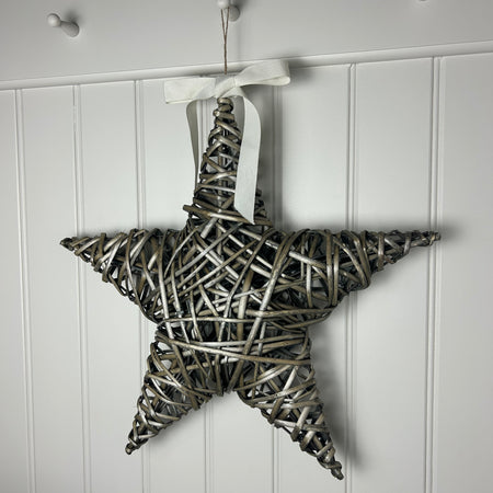 Antique wash hanging wicker willow star 50cm