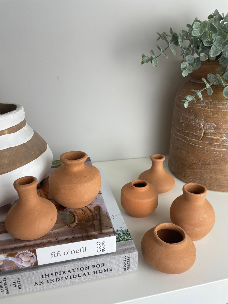 Mixed style Mini Clay Urn Shaped Vase