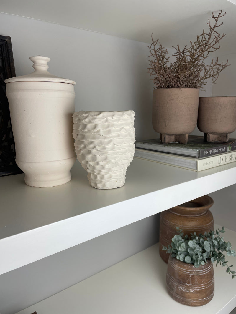 Off White Scalloped textured Edged Plant Pot