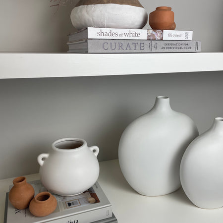 Cocos White Urn Pot vase