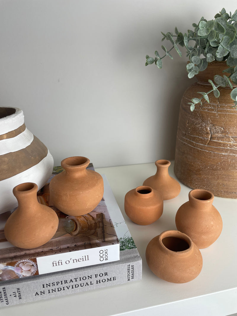 Mixed style Mini Clay Urn Shaped Vase