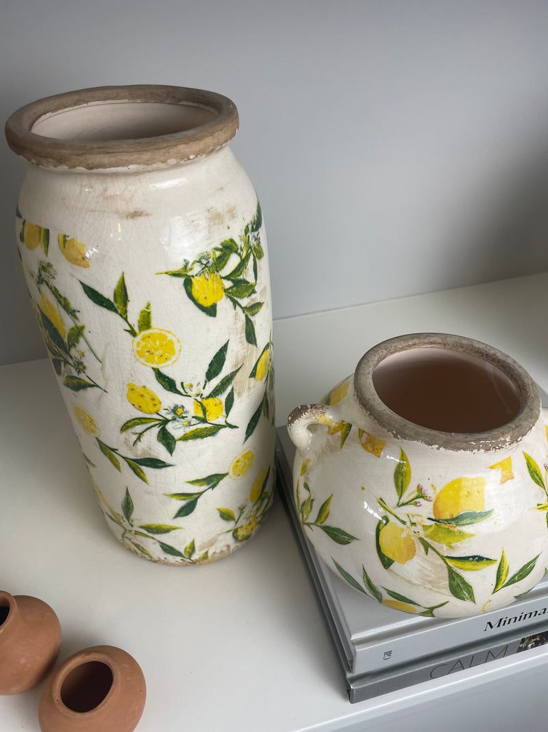 Lemona squat double handles urn pot