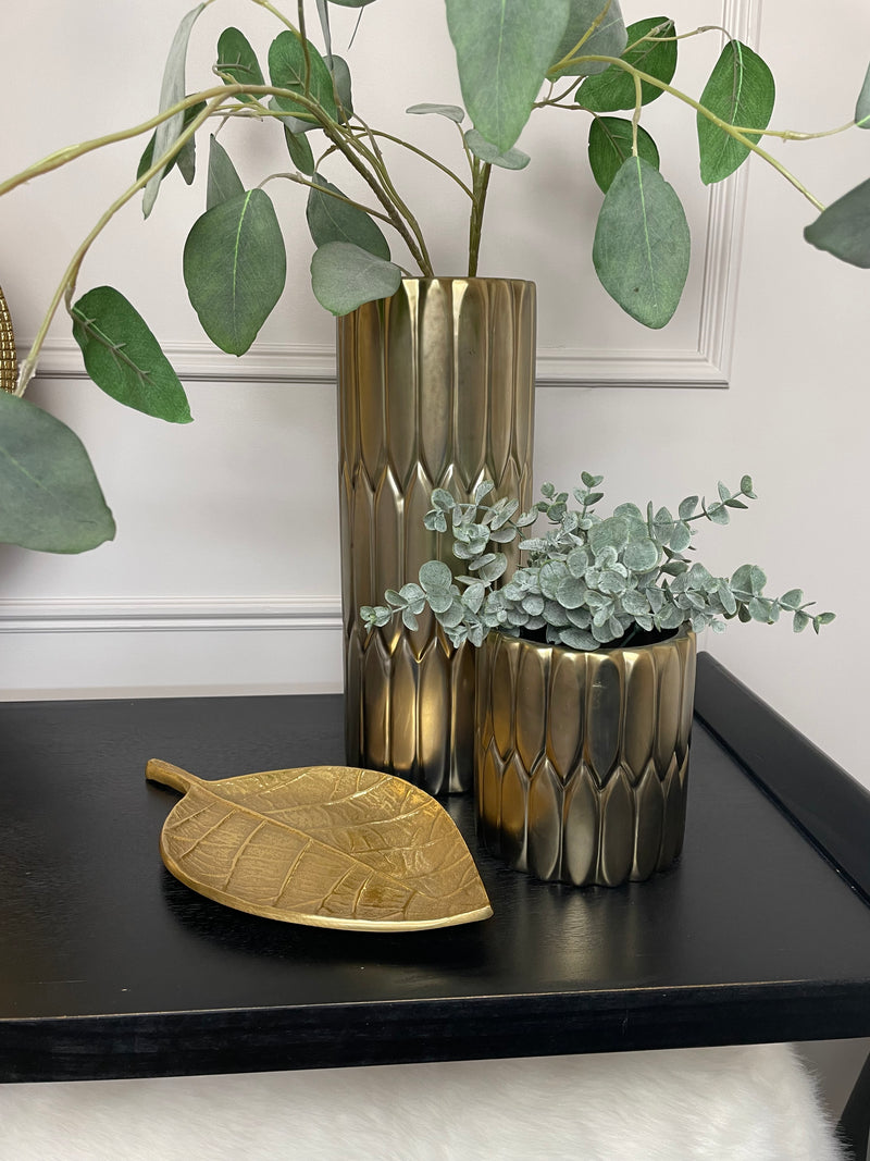 Gold textured ceramic vase