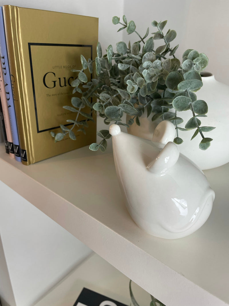 White sitting chunky ceramic mouse