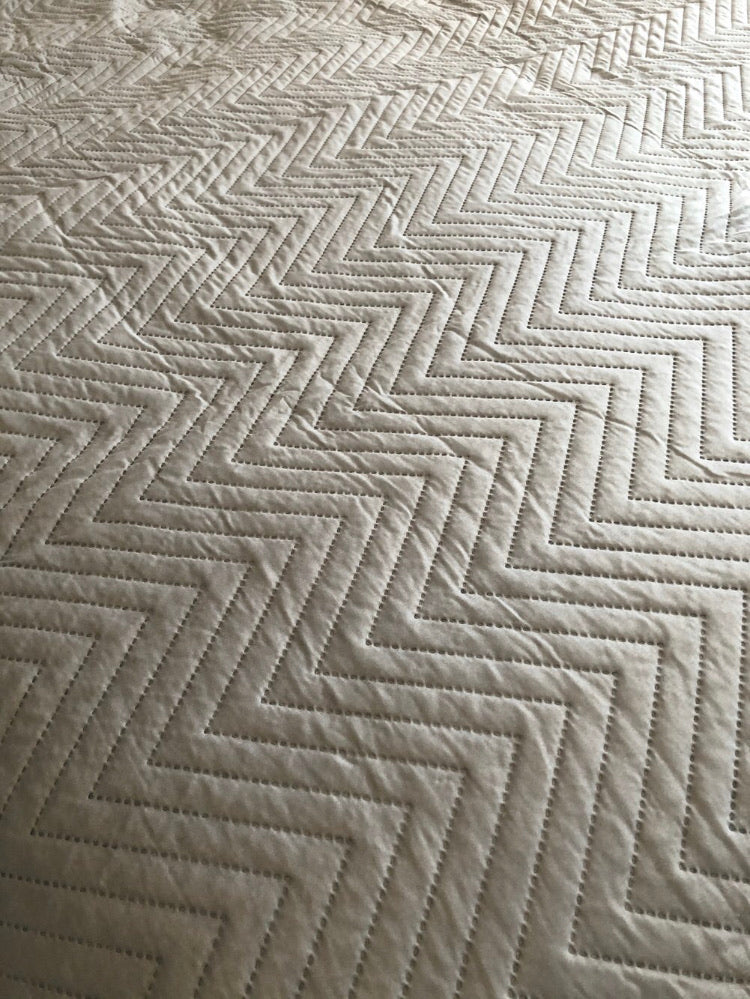 Light grey quilted bedspread throw king double 230cm by 200cm