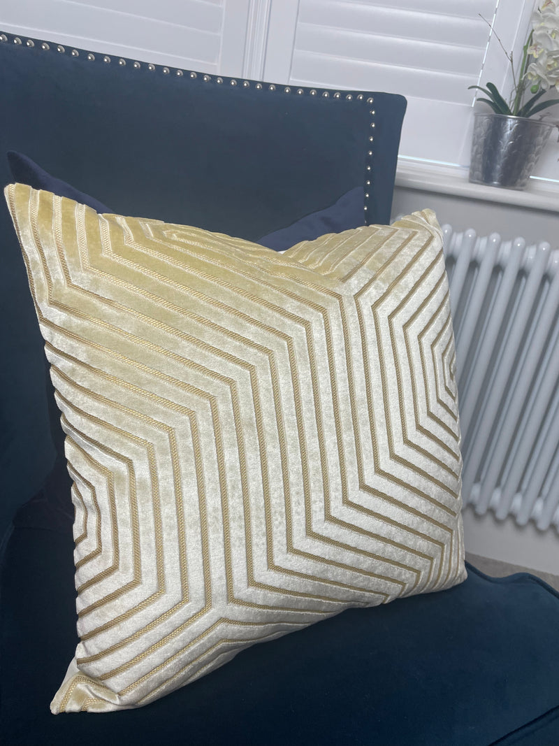 Evoke Cut Ivory Velvet Cushion