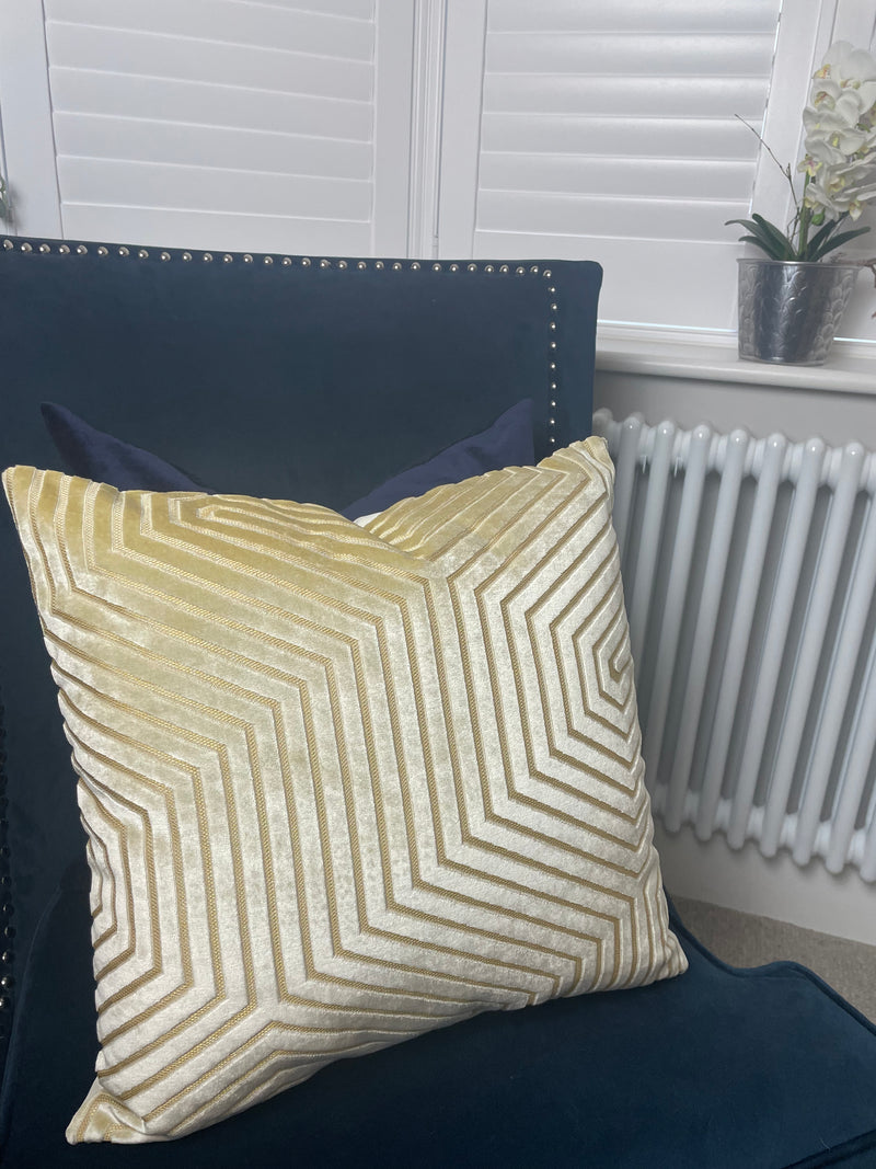 Evoke Cut Ivory Velvet Cushion