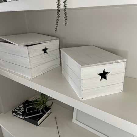 Medium star white lidded box