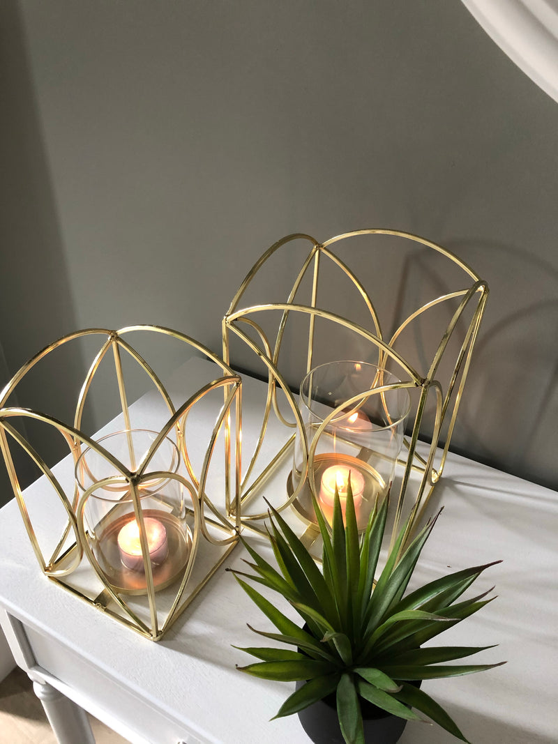Store seconds Gold Metal Lantern medium