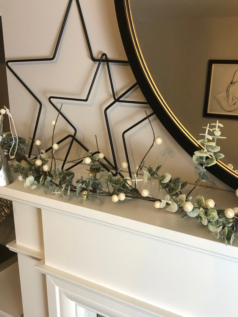 Black metal outline star 3 sizes