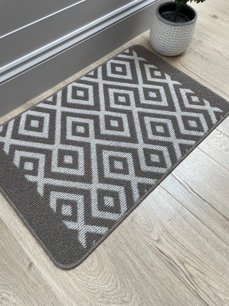 Stone taupe geo door mat 80x50