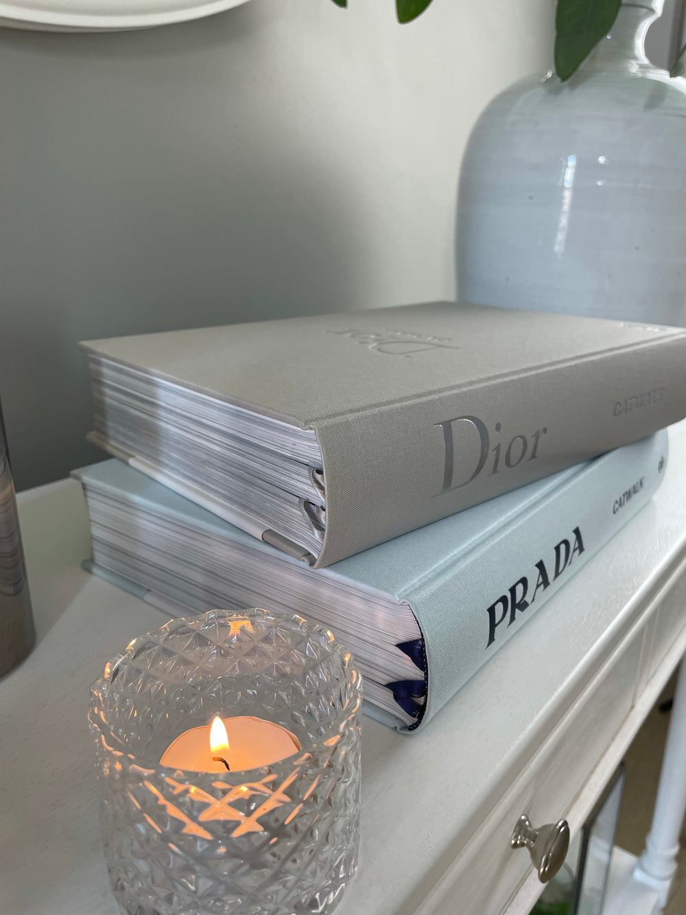【美品】Dior Catwalk book インテリアブック Dior Catwalk: The Complete Collections: FURY ALEXANDER/SABAT