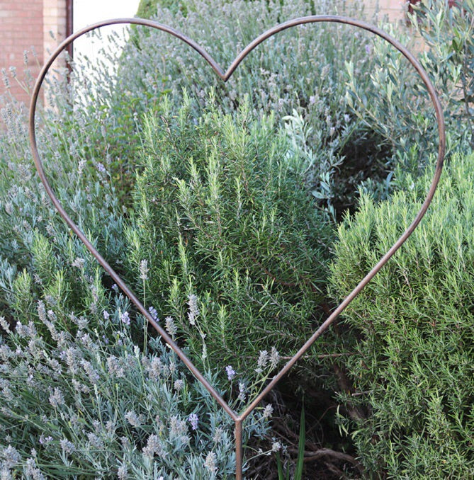 Large Metal Garden Heart Stake 135cm Tall