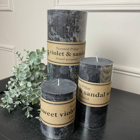 Small sweet violet and sandalwood pillar candle