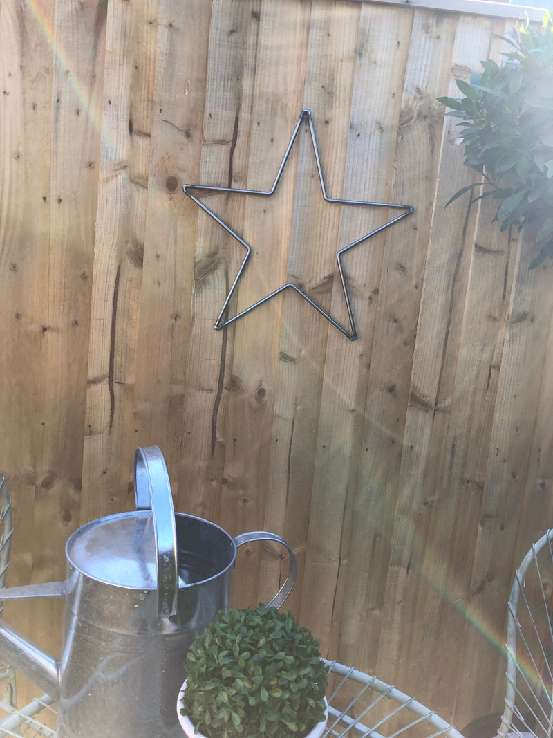 Farringdon metal outline Star 47cm