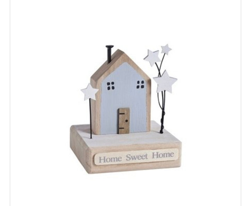 Wooden ‘Home Sweet Home’ star house