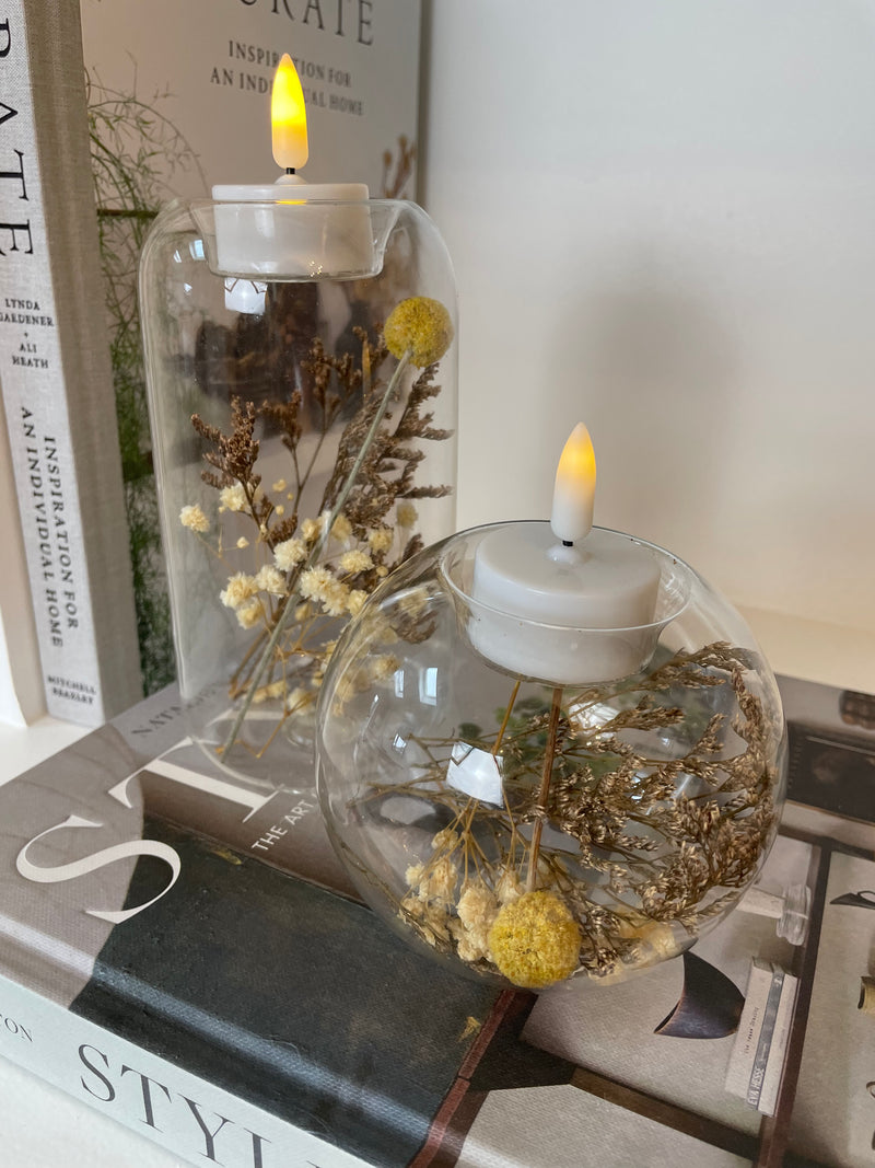 Glass candle holder with dried flowers tall