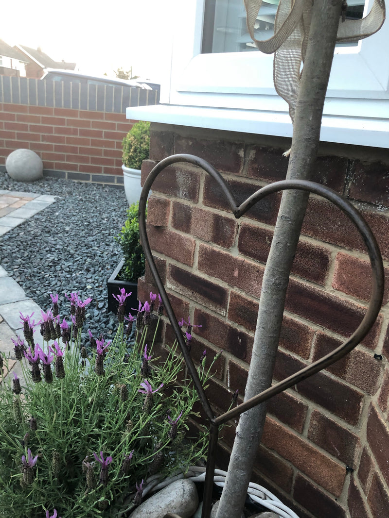 Small heart metal garden stake