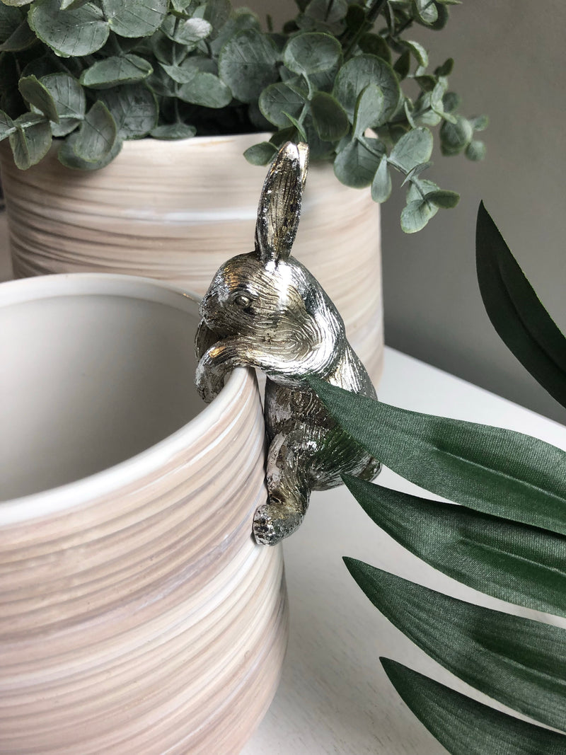 Silver hare rabbit pot hanger