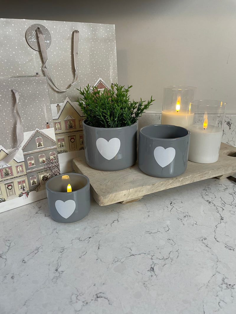Set of 3 ceramic grey heart planters