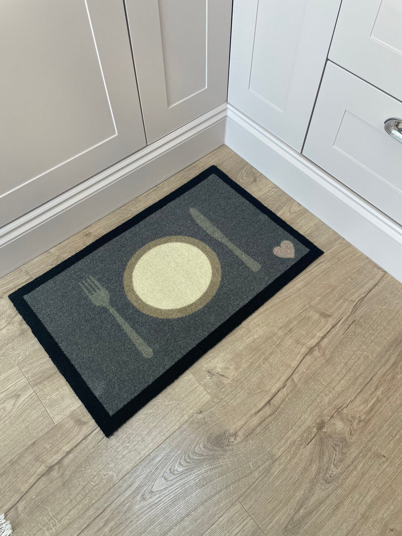 Howler and scratch teatime dog cat bowl washable mat rug