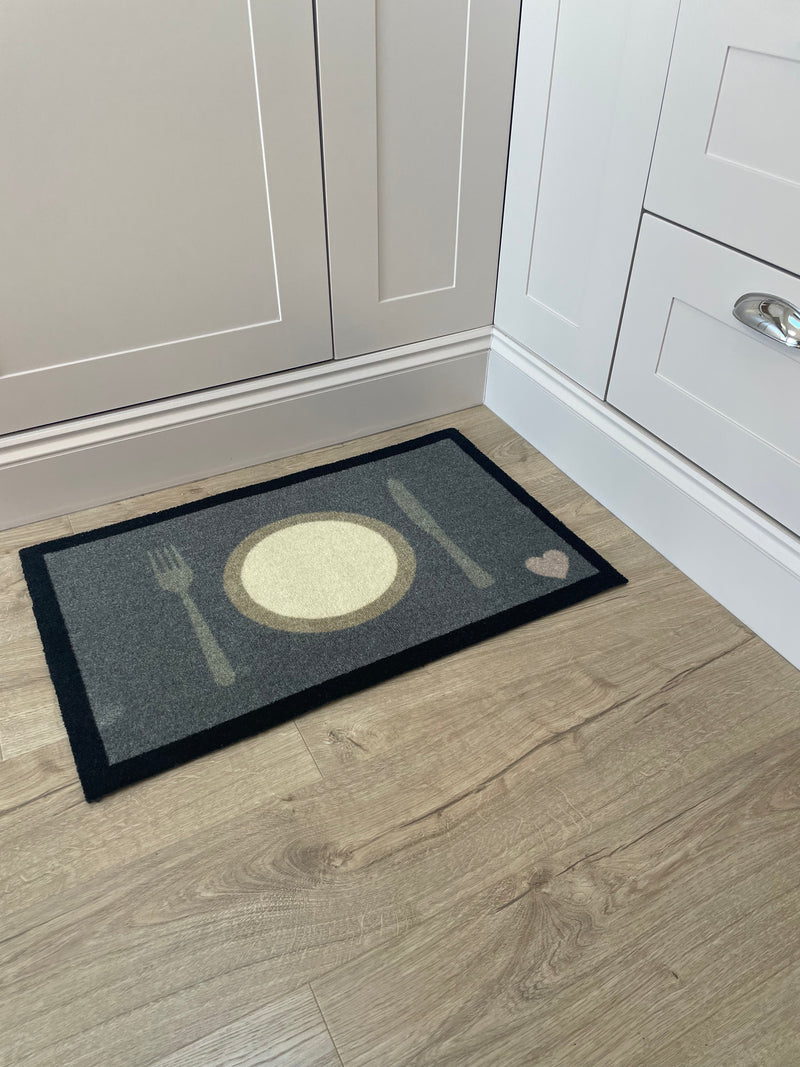 Howler and scratch teatime dog cat bowl washable mat rug