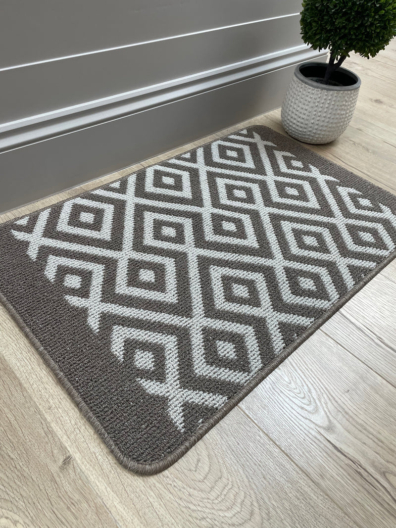 Stone taupe geo door mat 80x50